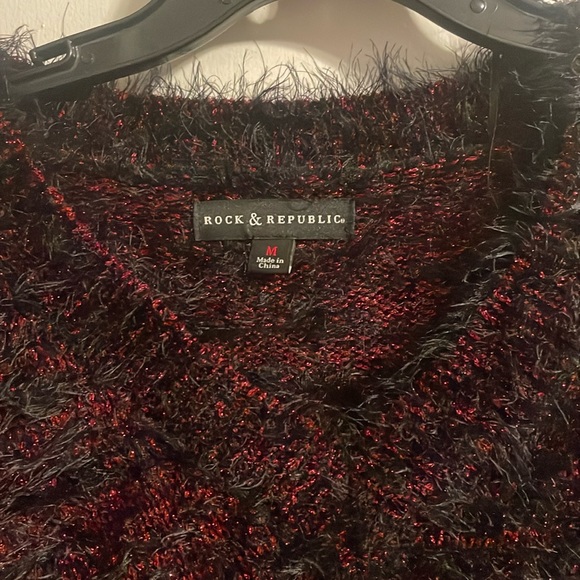 ⭐️Rock & Republic SUPERCOZY v-neck sweater 💕 RET.$95+! - Picture 3 of 8